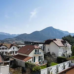 les-cloches-charmant-t2-proche-du-lac.hotels-rhonealpes.com/